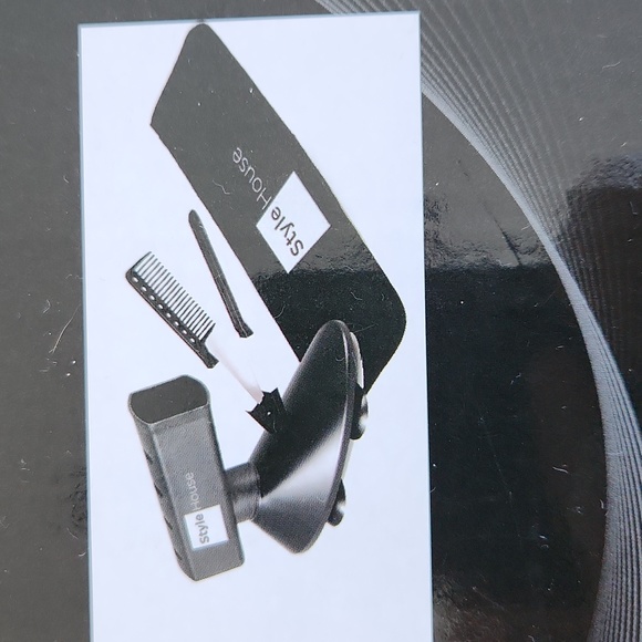 Flat iron and accessory set - Picture 2 of 3